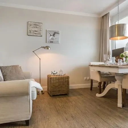 Wes2 17 New Port Apartmán *